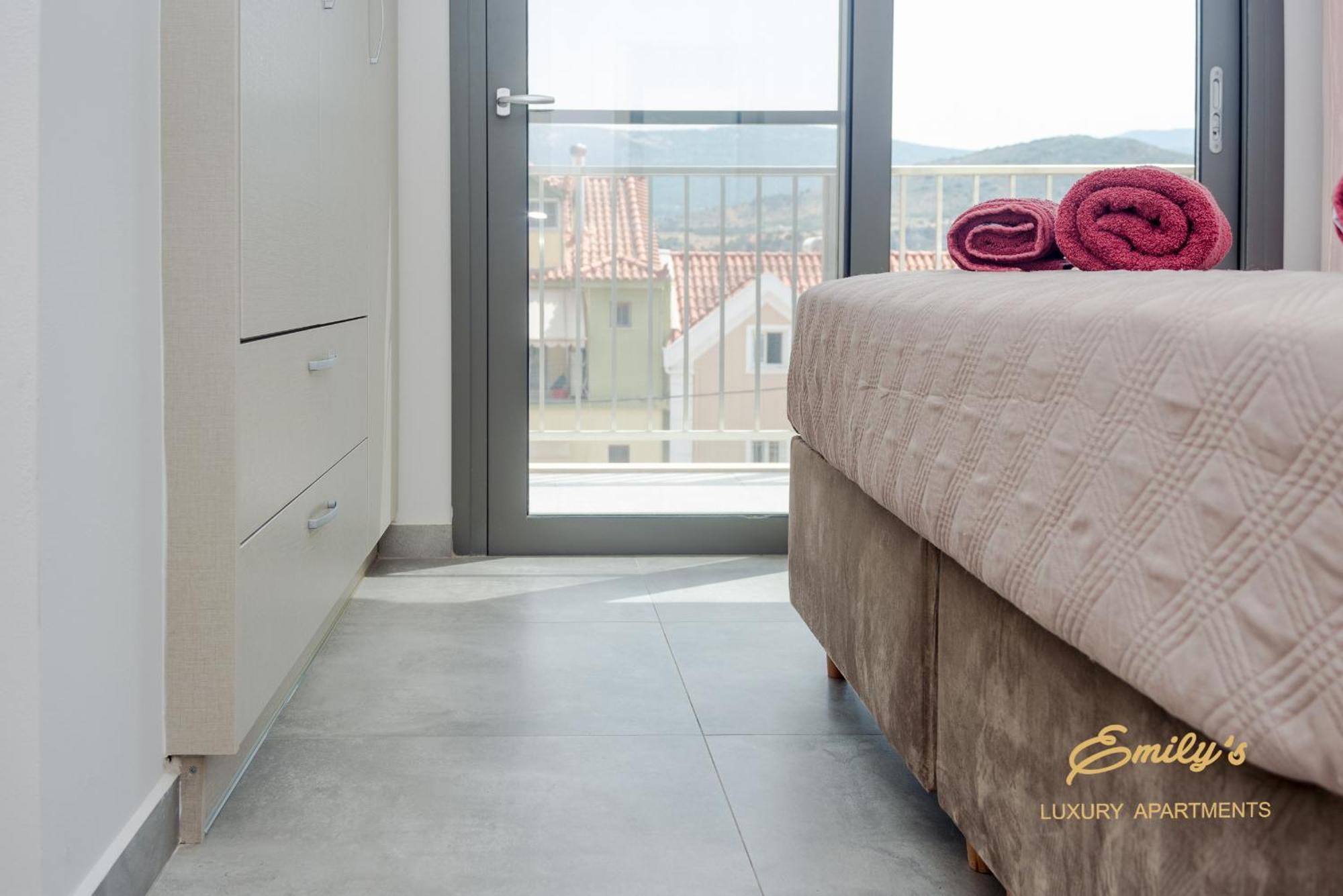 Emily'S Luxury Apartments Argostoli  Exterior foto